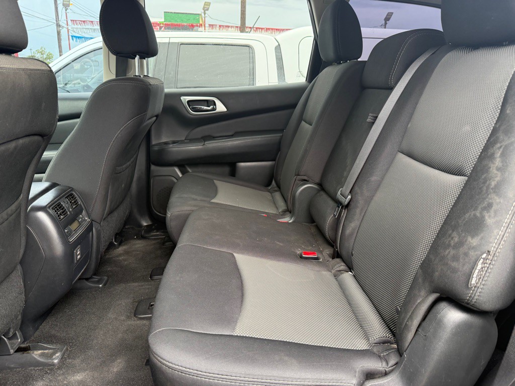 2018 Nissan Pathfinder Image 6