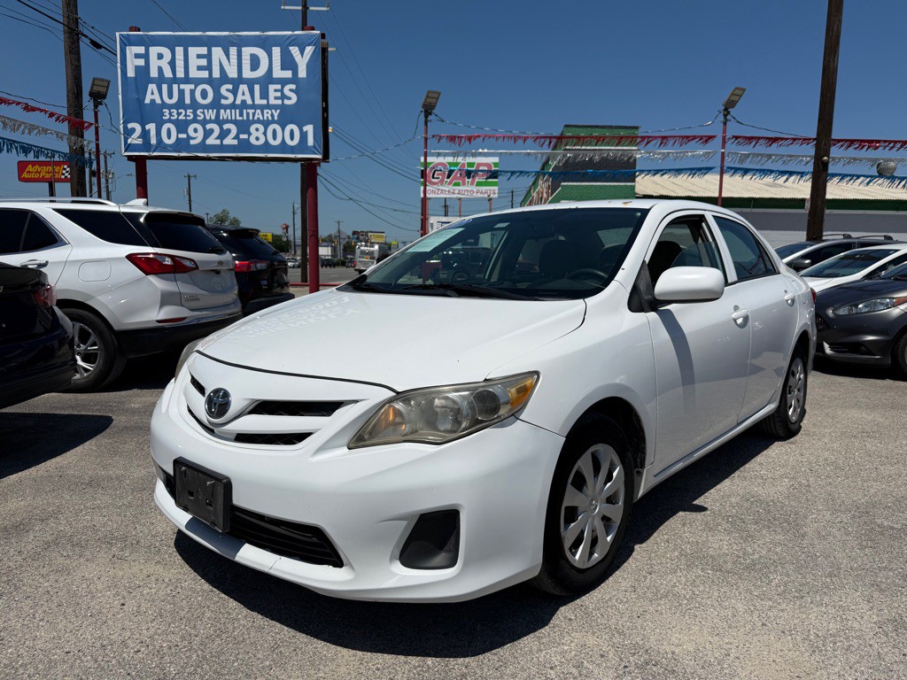 2013 Toyota Corolla Image 1