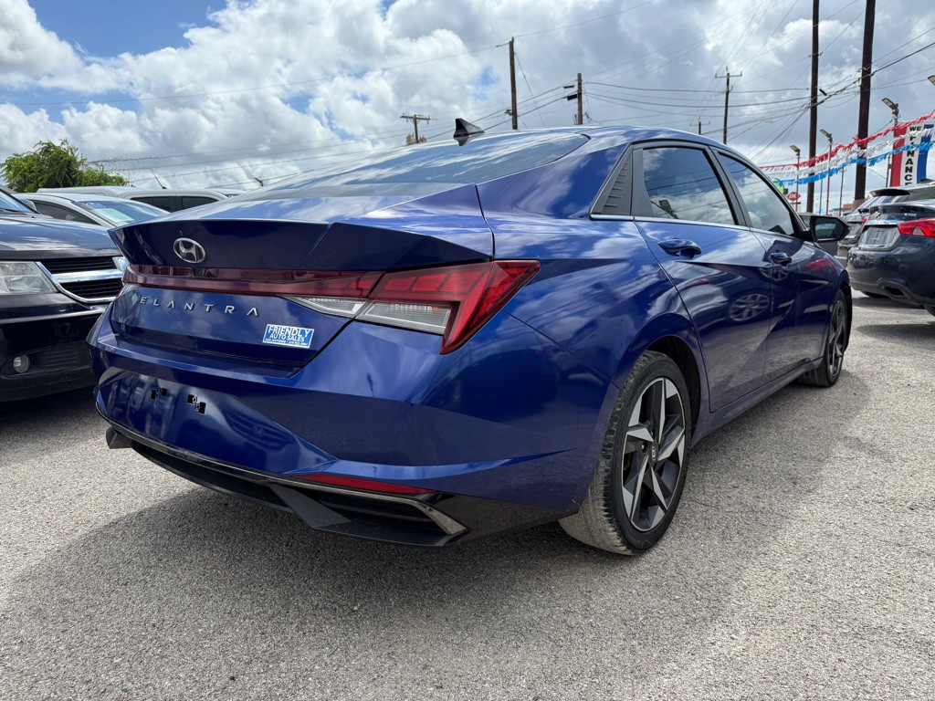 2021 Hyundai Elantra Image 3