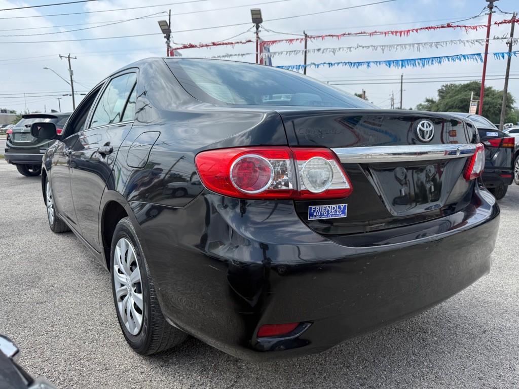 2013 Toyota Corolla Image 4