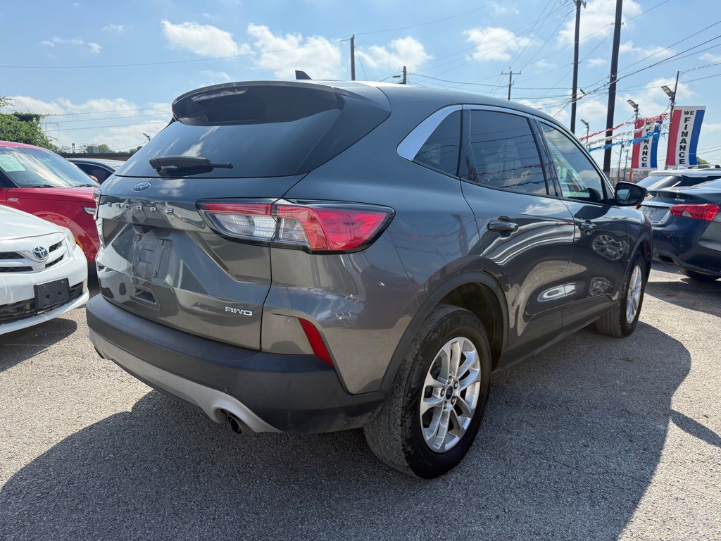 2022 Ford Escape Image 3