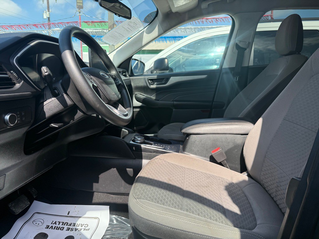 2022 Ford Escape Image 5
