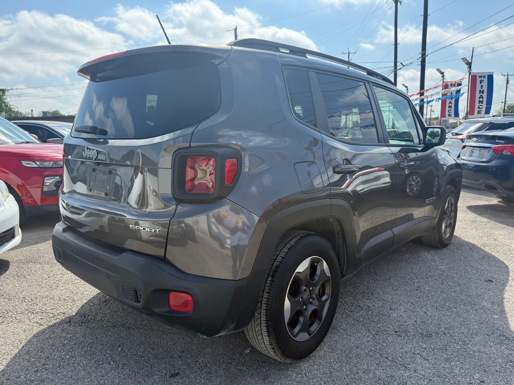 2017 Jeep Renegade Image 3