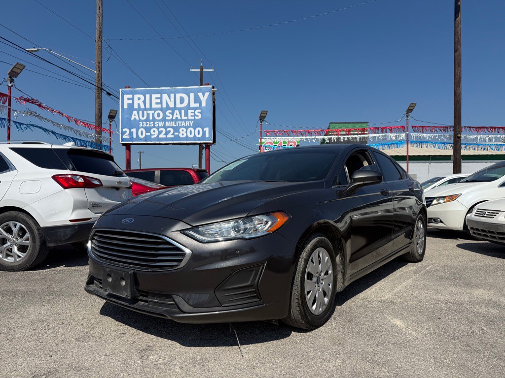 2019 Ford Fusion Image 1
