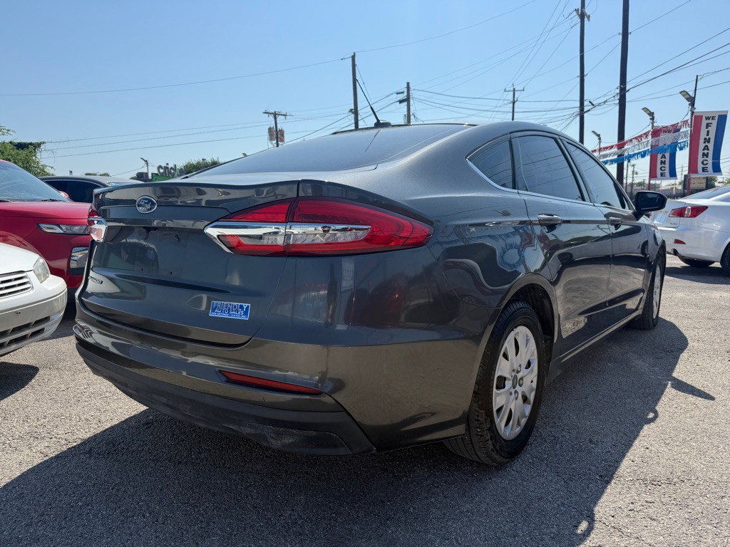2019 Ford Fusion Image 3