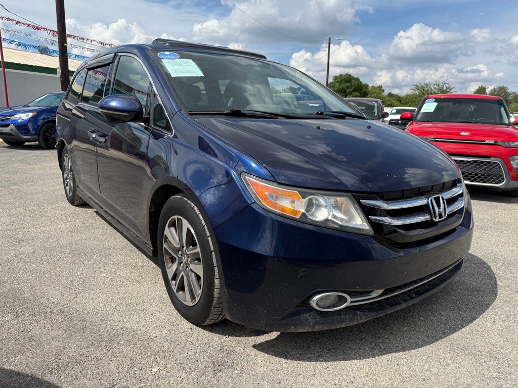 2015 Honda Odyssey Image 2
