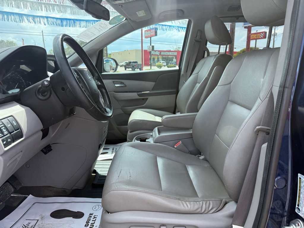 2015 Honda Odyssey Image 5