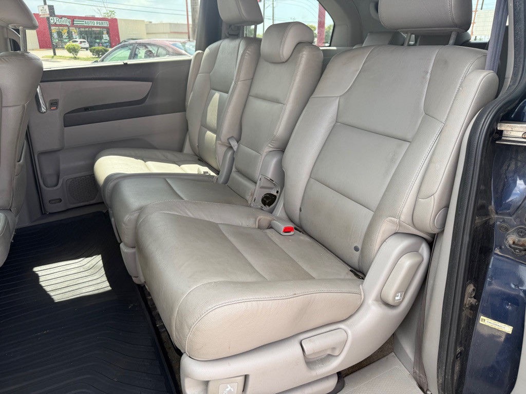 2015 Honda Odyssey Image 6
