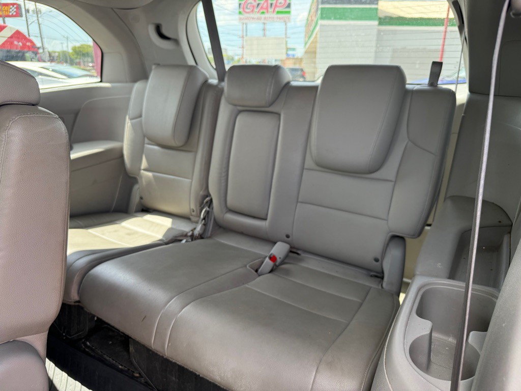 2015 Honda Odyssey Image 7