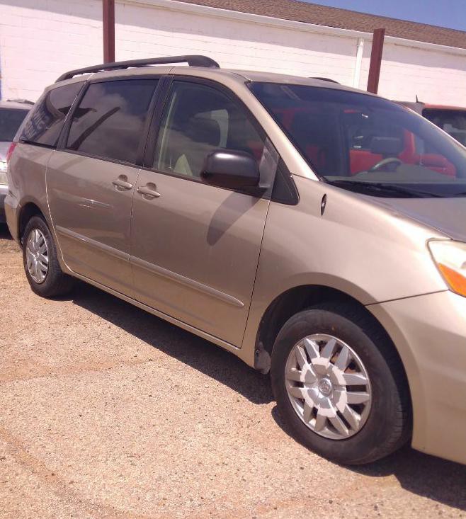 2008 Toyota Sienna Image 2