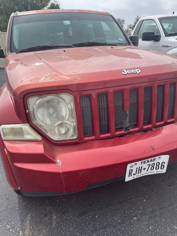 2010 Jeep Liberty Image 2