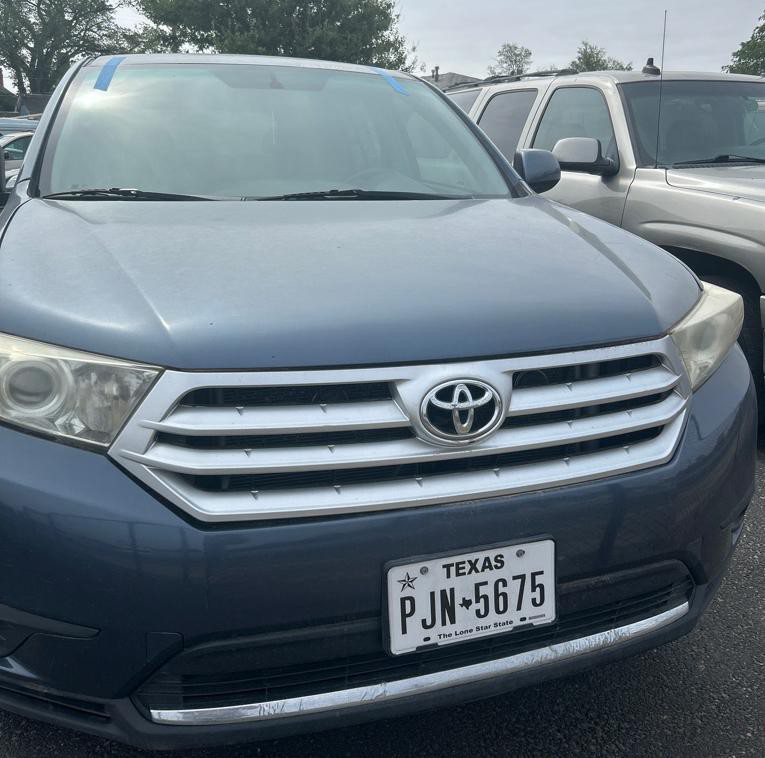 2013 Toyota Highlander Image 1