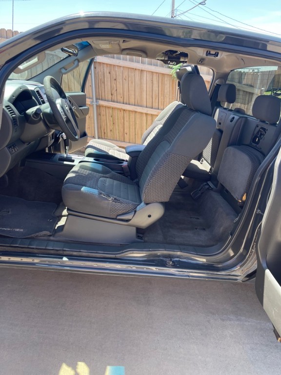 2014 Nissan Frontier Image 8