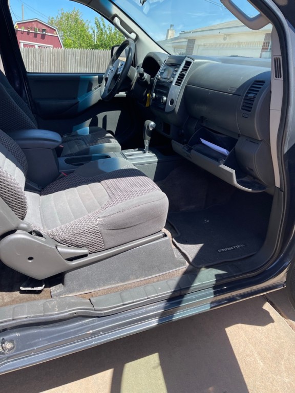 2014 Nissan Frontier Image 11