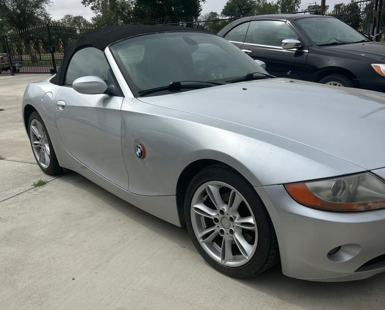 2003 BMW Z4 Image 2