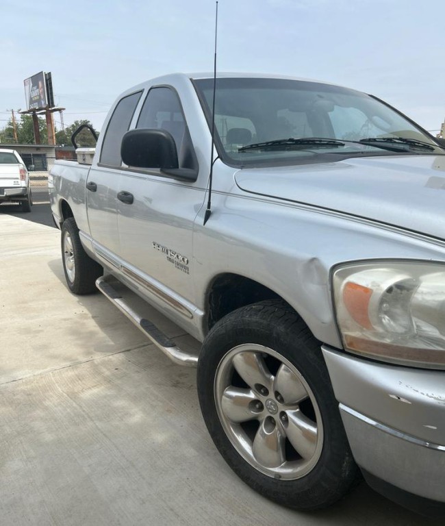 2006 Dodge Ram 1500 Image 2