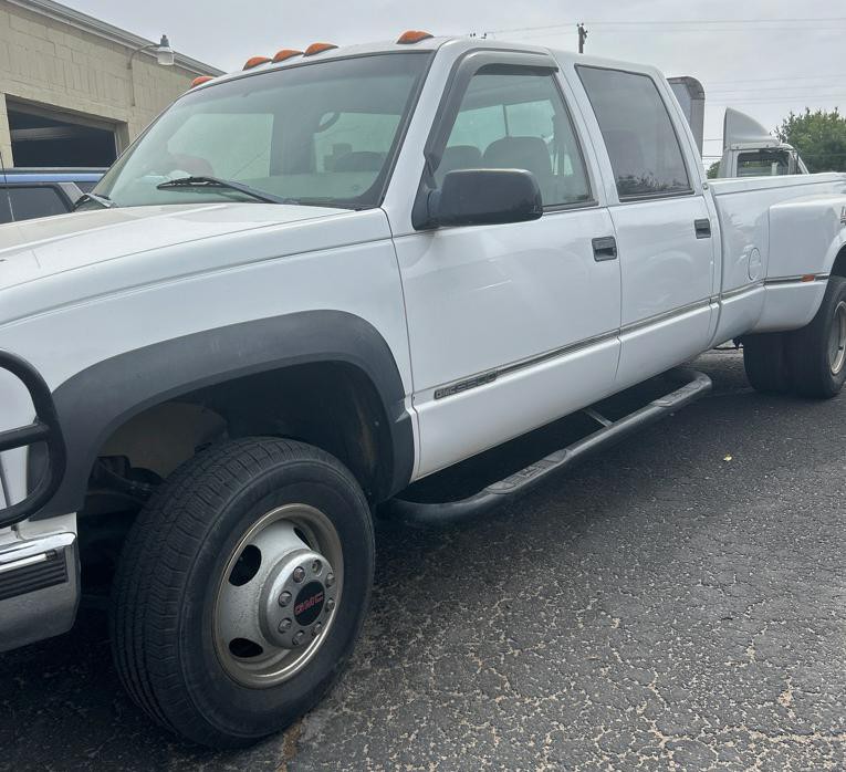 1998 GMC Sierra Image 4