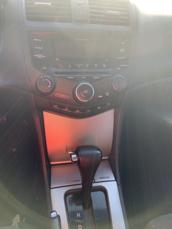 2005 Honda Accord Image 6