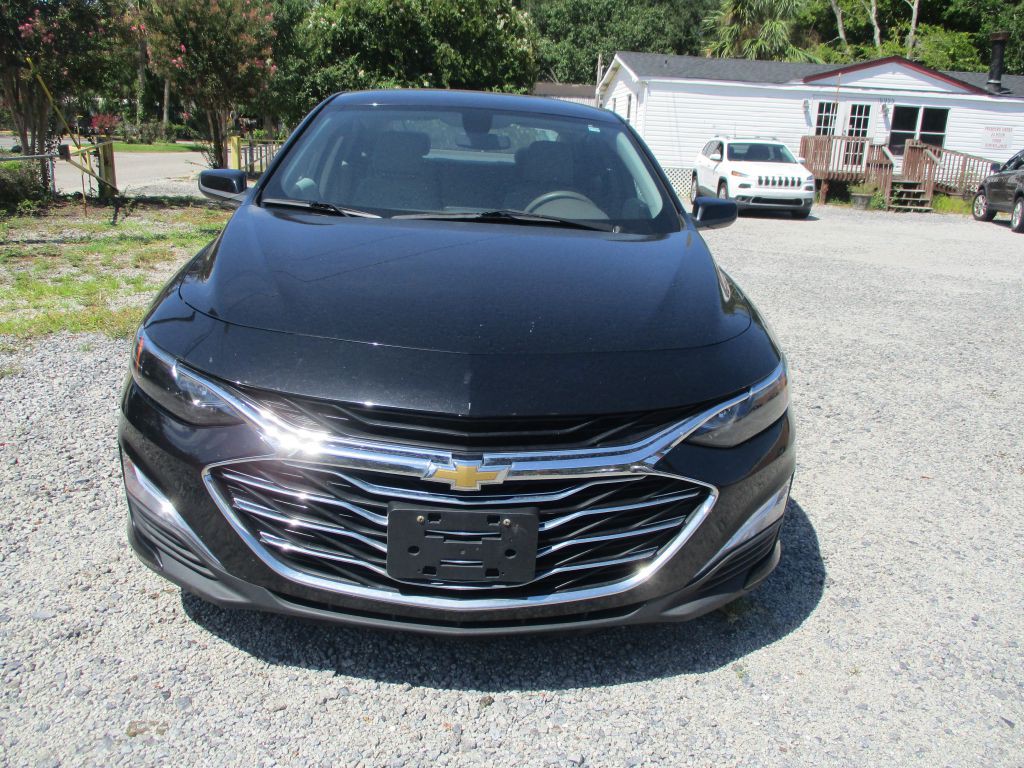 2019 Chevrolet Malibu Image 2