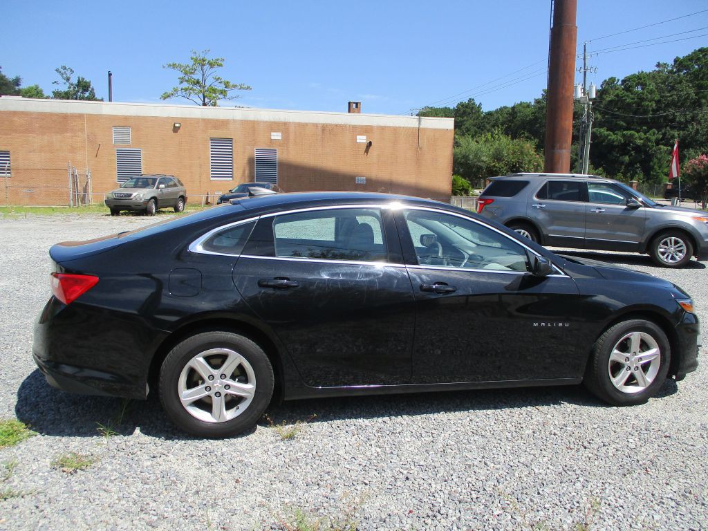 2019 Chevrolet Malibu Image 4