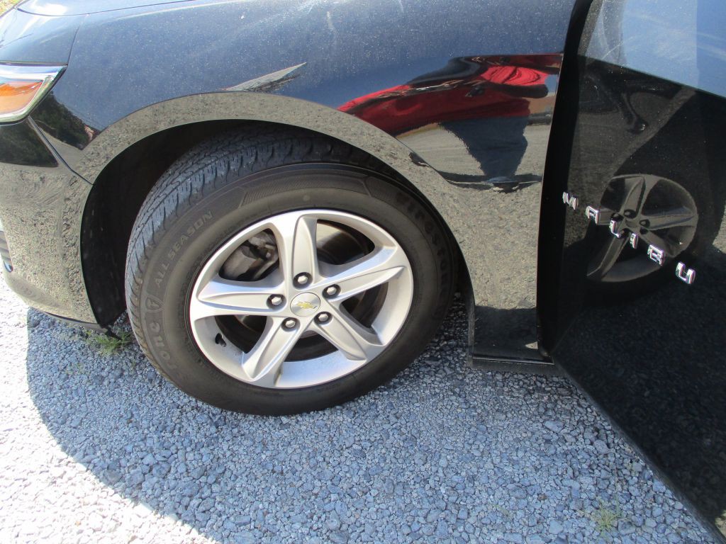 2019 Chevrolet Malibu Image 11