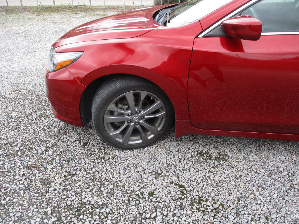 2018 Nissan Altima Image 12