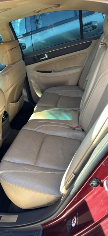 2010 Hyundai Genesis Image 3