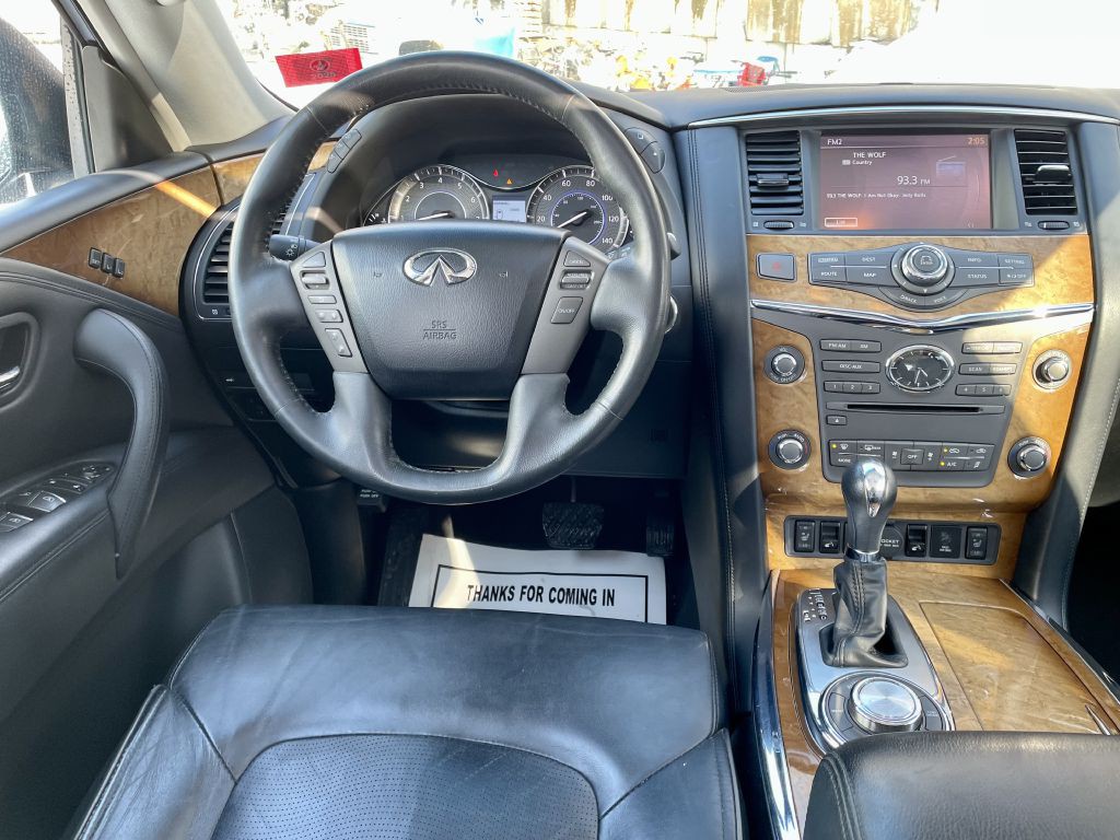 2014 INFINITI QX80 Image 10
