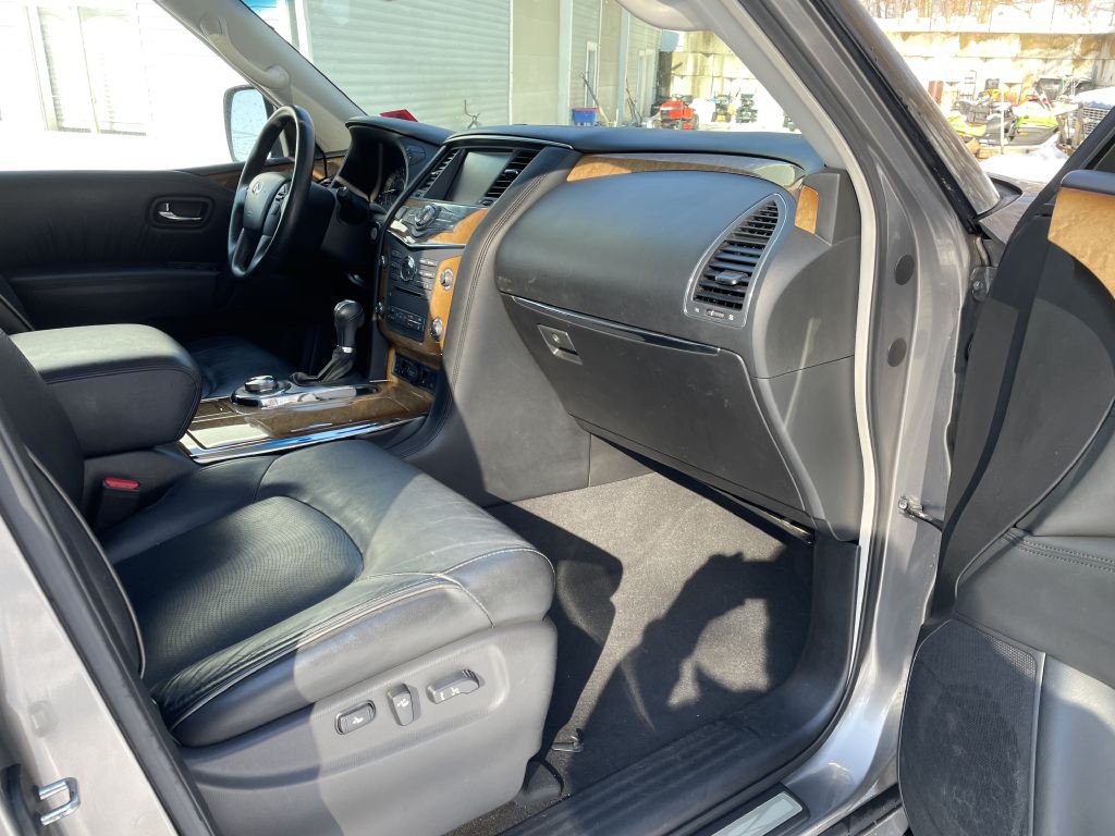 2014 INFINITI QX80 Image 21