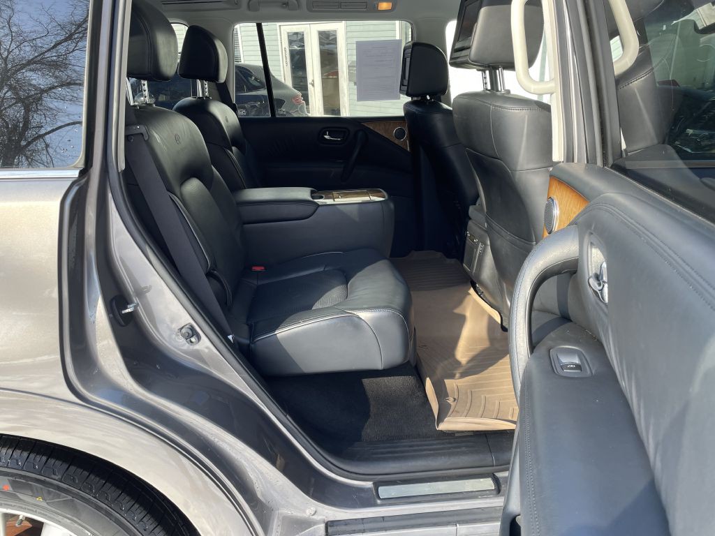 2014 INFINITI QX80 Image 25