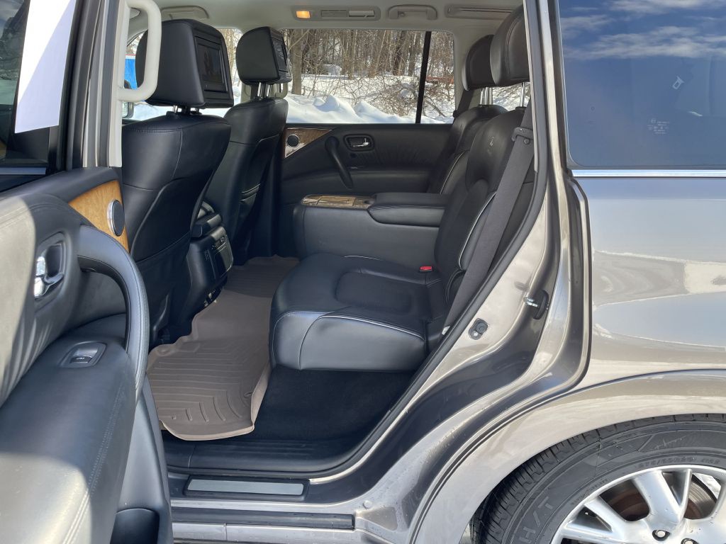 2014 INFINITI QX80 Image 28