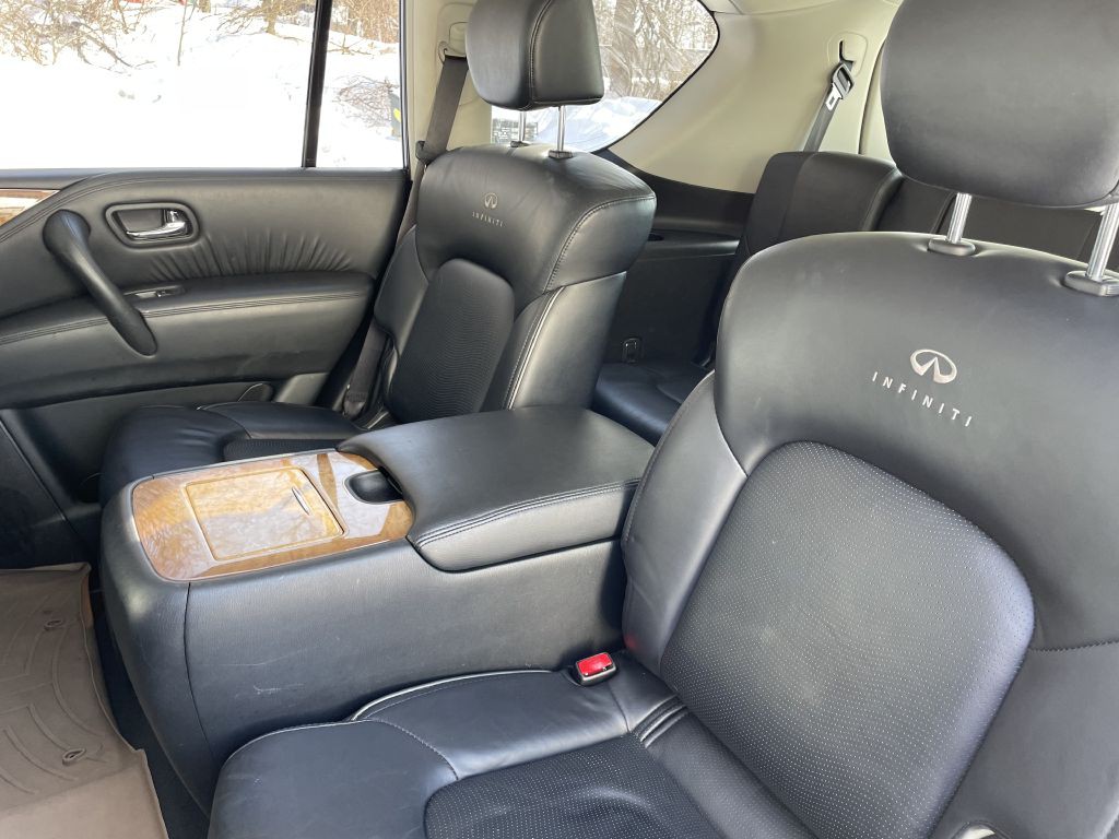2014 INFINITI QX80 Image 30