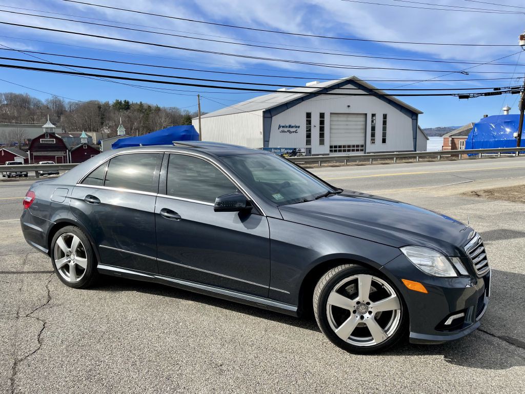 2011 Mercedes-Benz E-Class Image 1