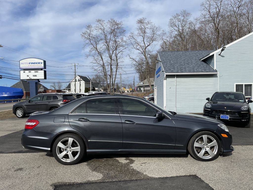 2011 Mercedes-Benz E-Class Image 8