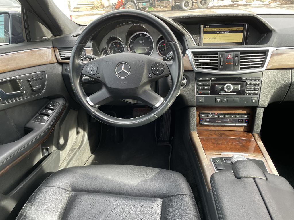 2011 Mercedes-Benz E-Class Image 9