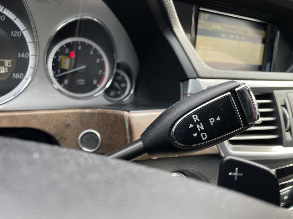 2011 Mercedes-Benz E-Class Image 15