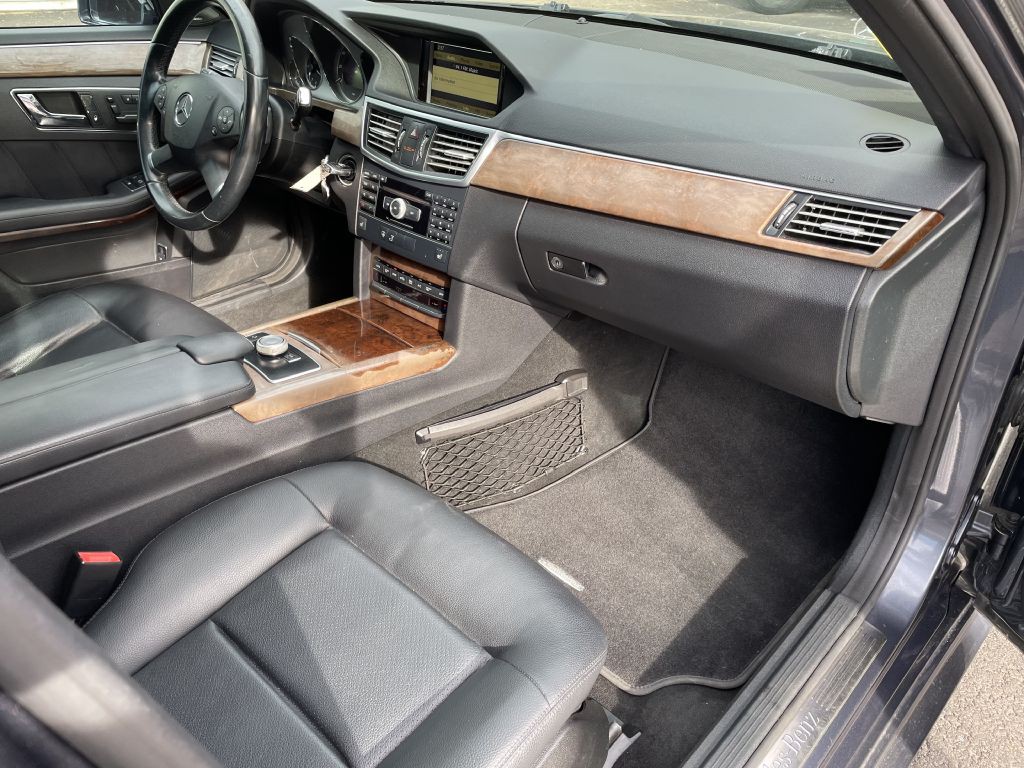 2011 Mercedes-Benz E-Class Image 19