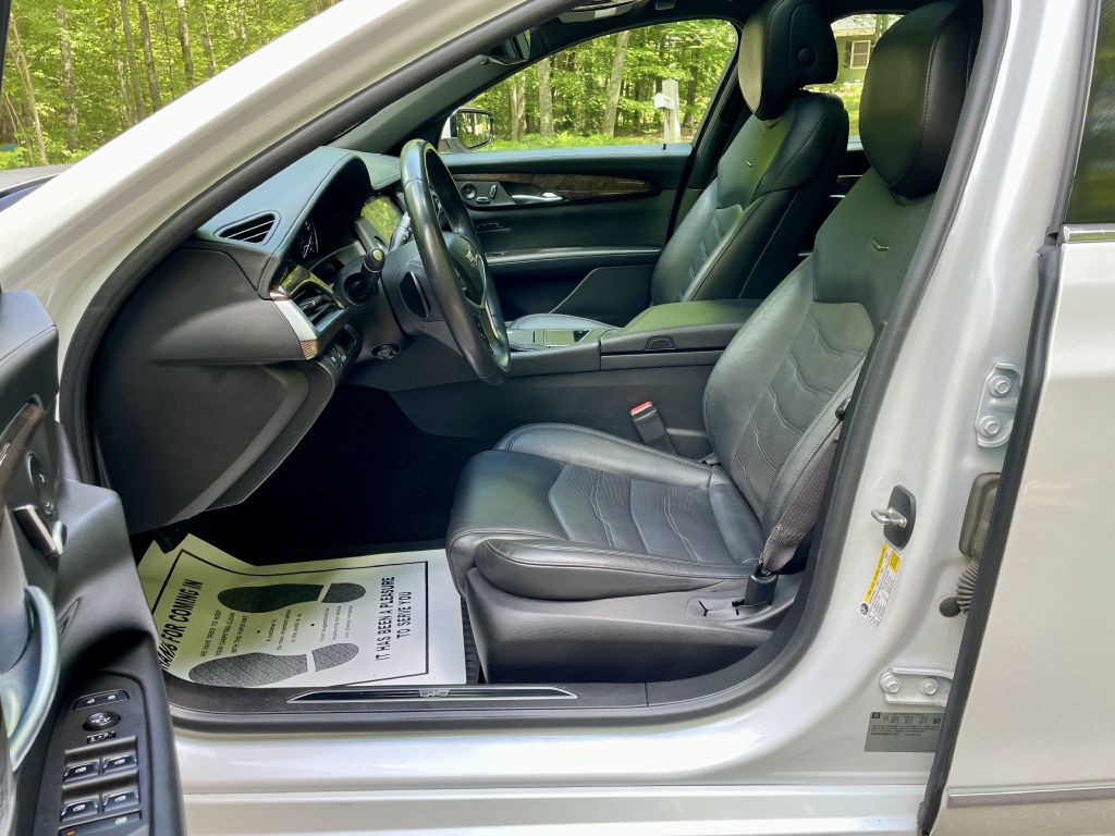 2017 Cadillac CT6 Image 22