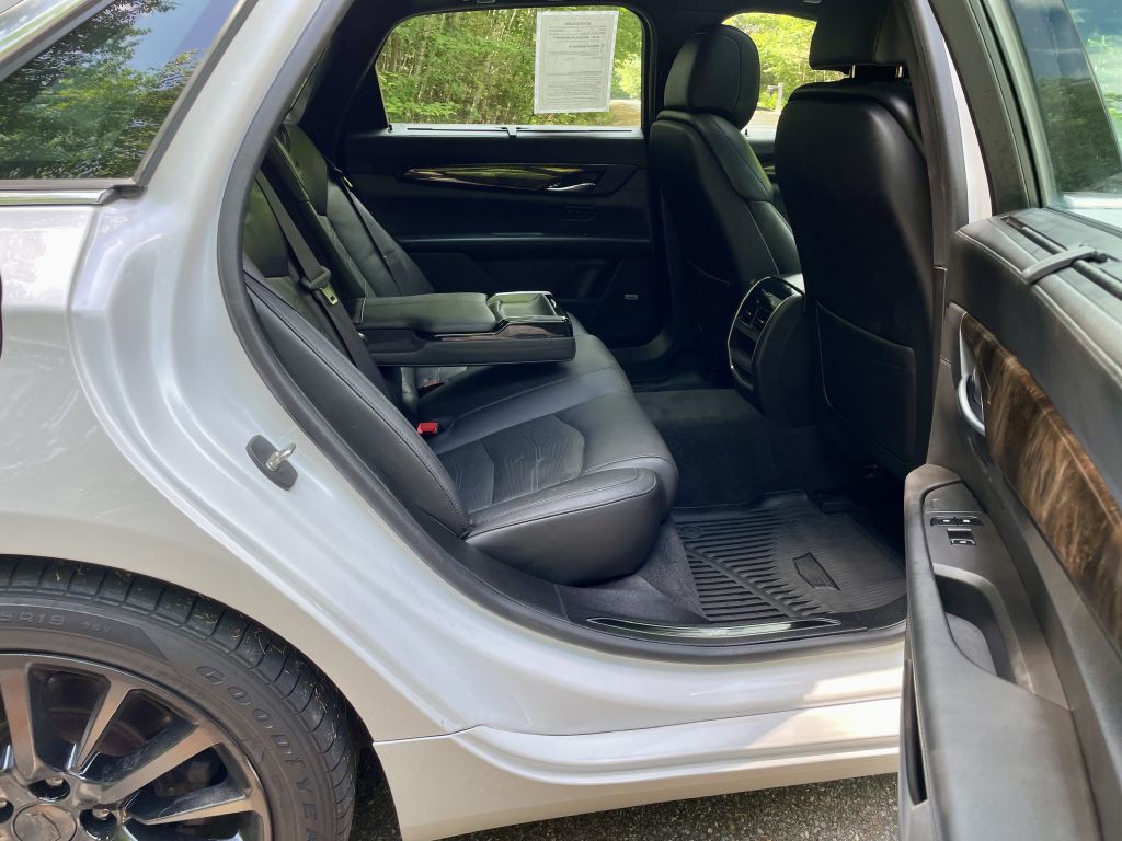 2017 Cadillac CT6 Image 28