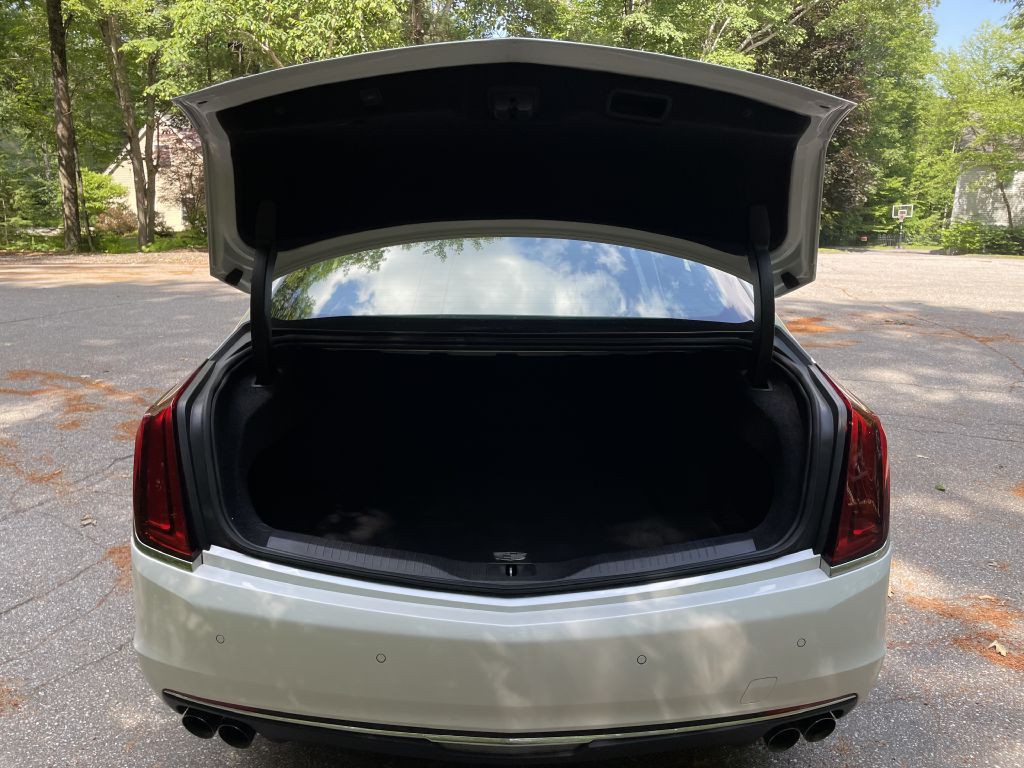 2017 Cadillac CT6 Image 39