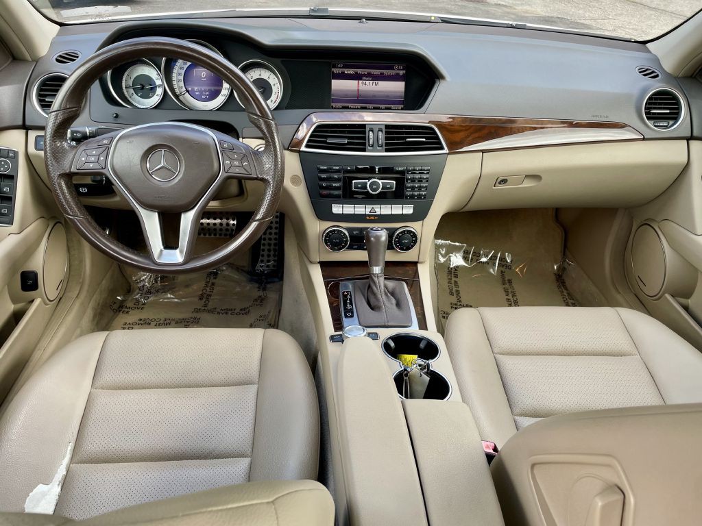 2013 Mercedes-Benz C-Class Image 10