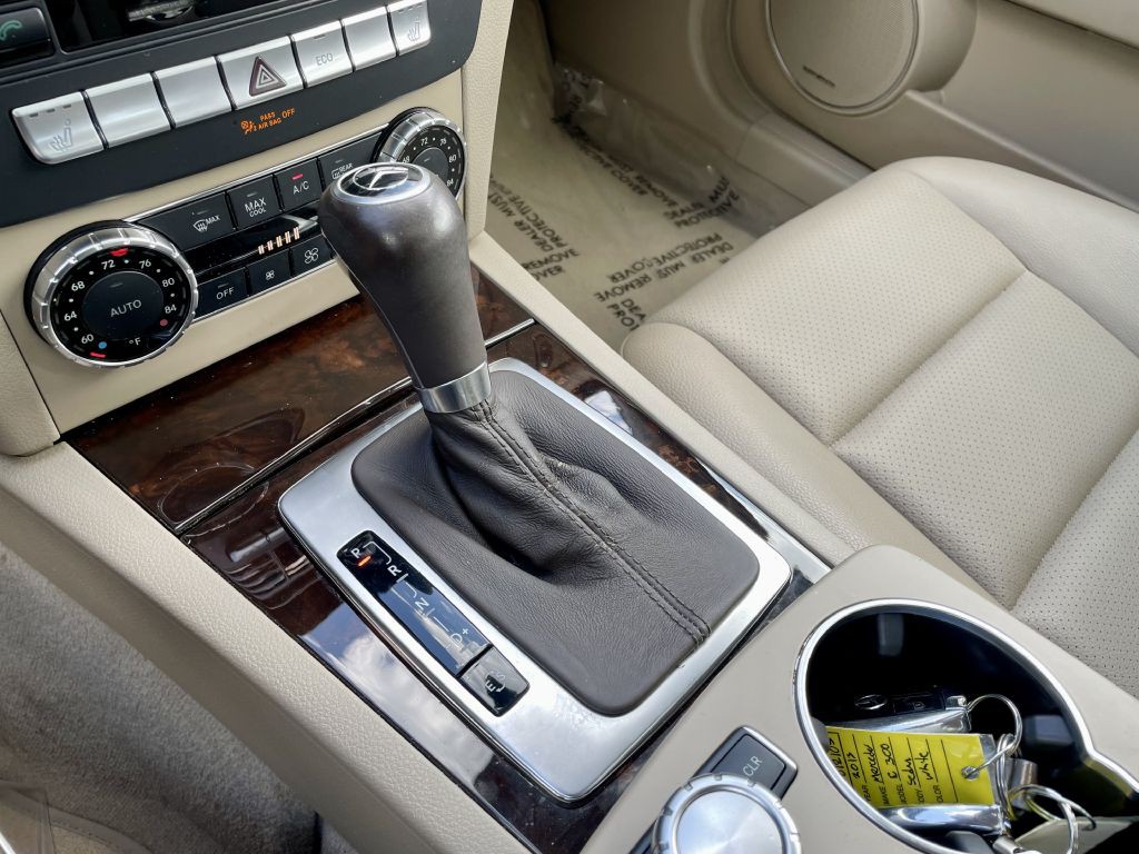 2013 Mercedes-Benz C-Class Image 15