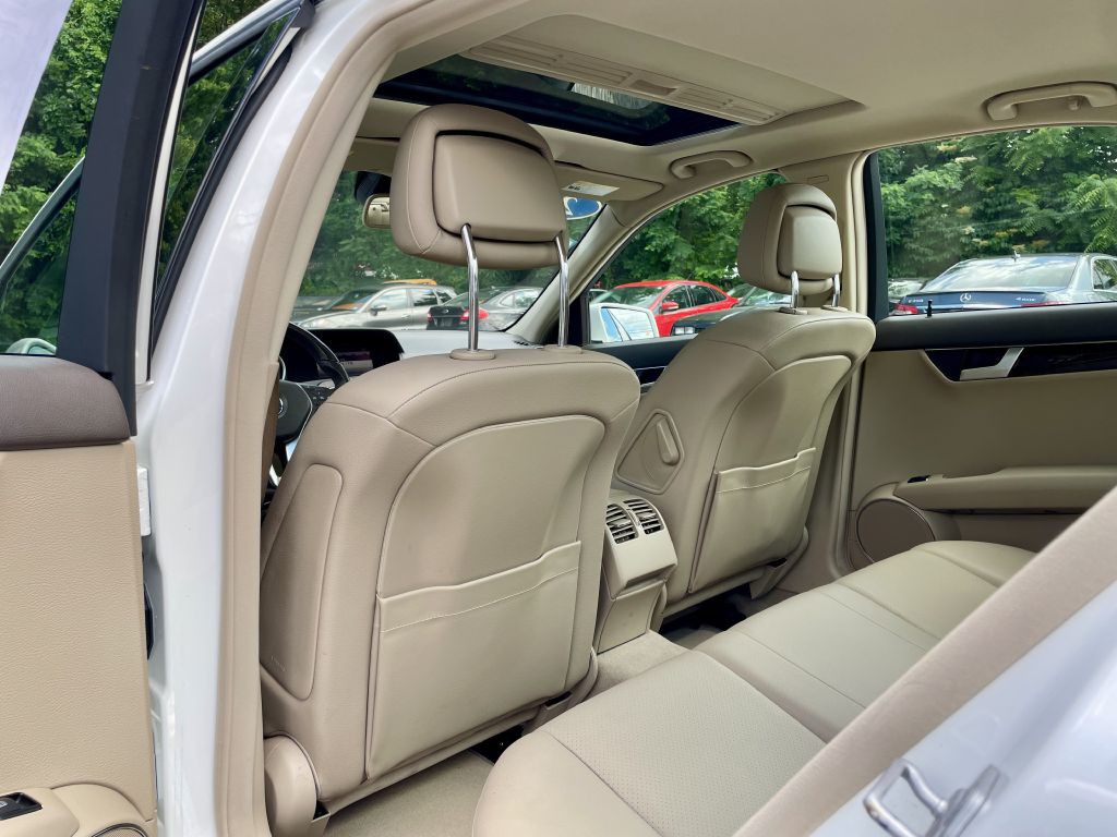 2013 Mercedes-Benz C-Class Image 23