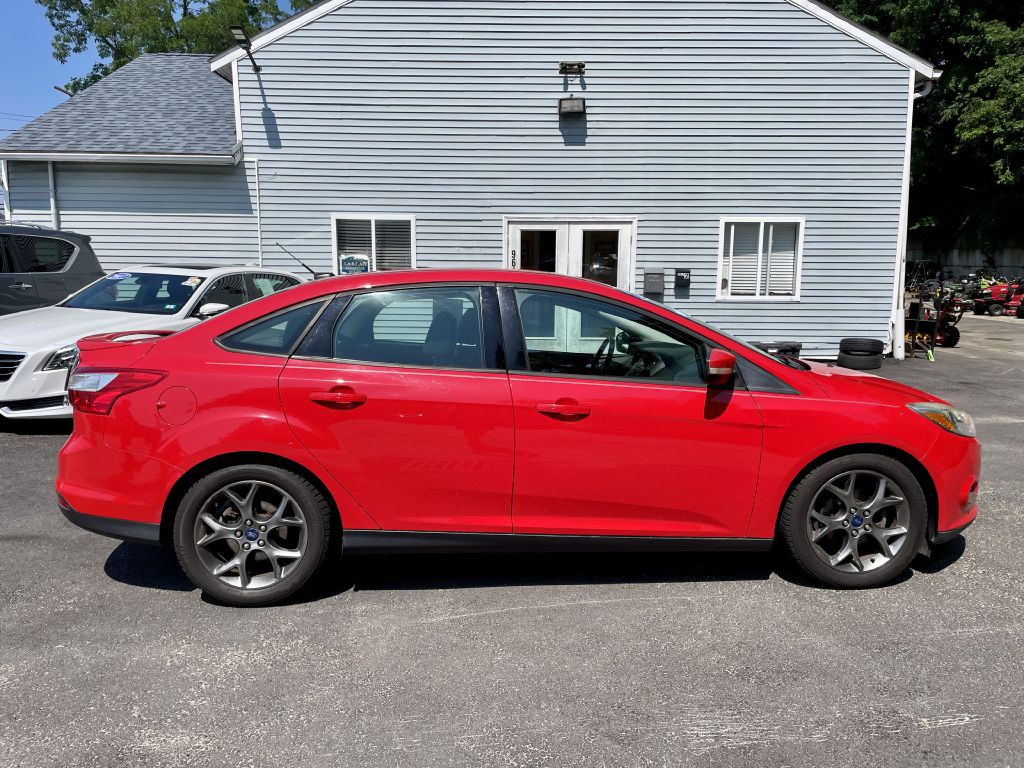 2013 Ford Focus Image 8