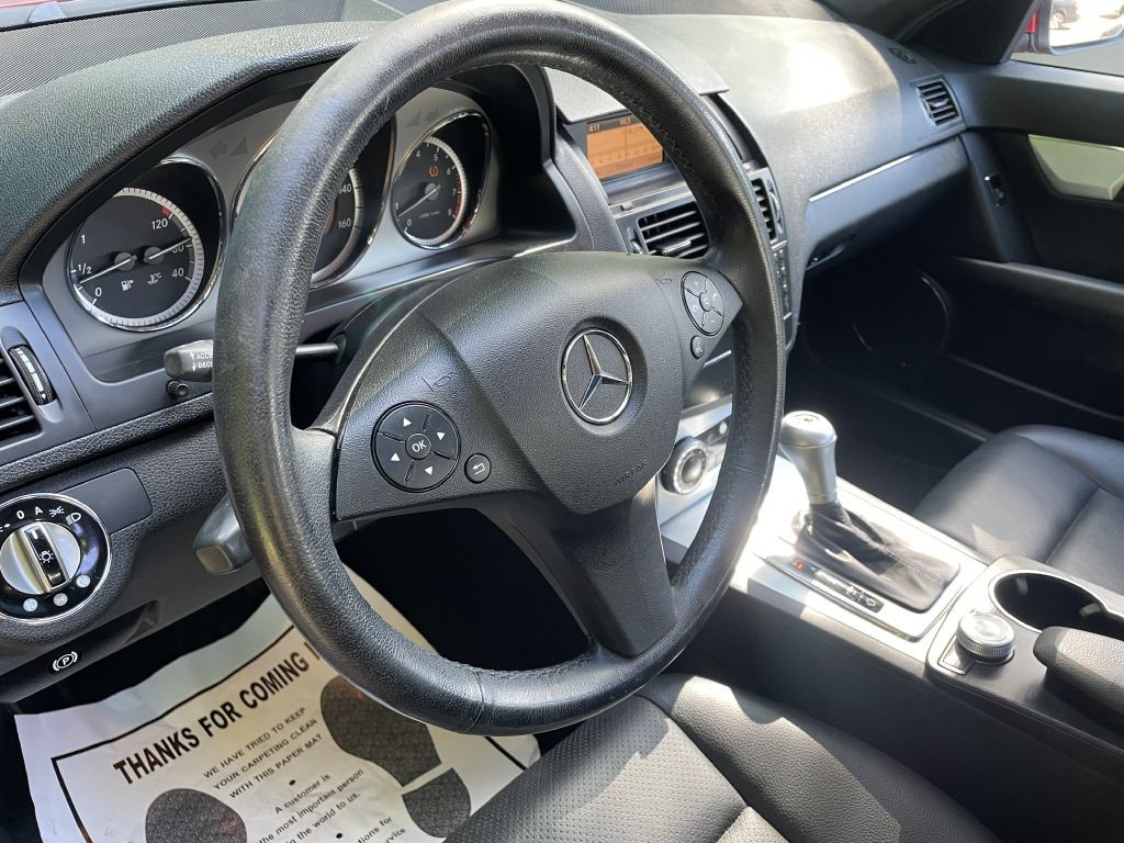 2009 Mercedes-Benz C-Class Image 11