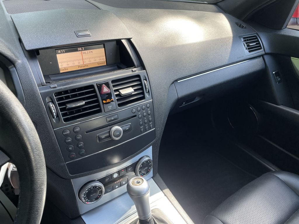 2009 Mercedes-Benz C-Class Image 13