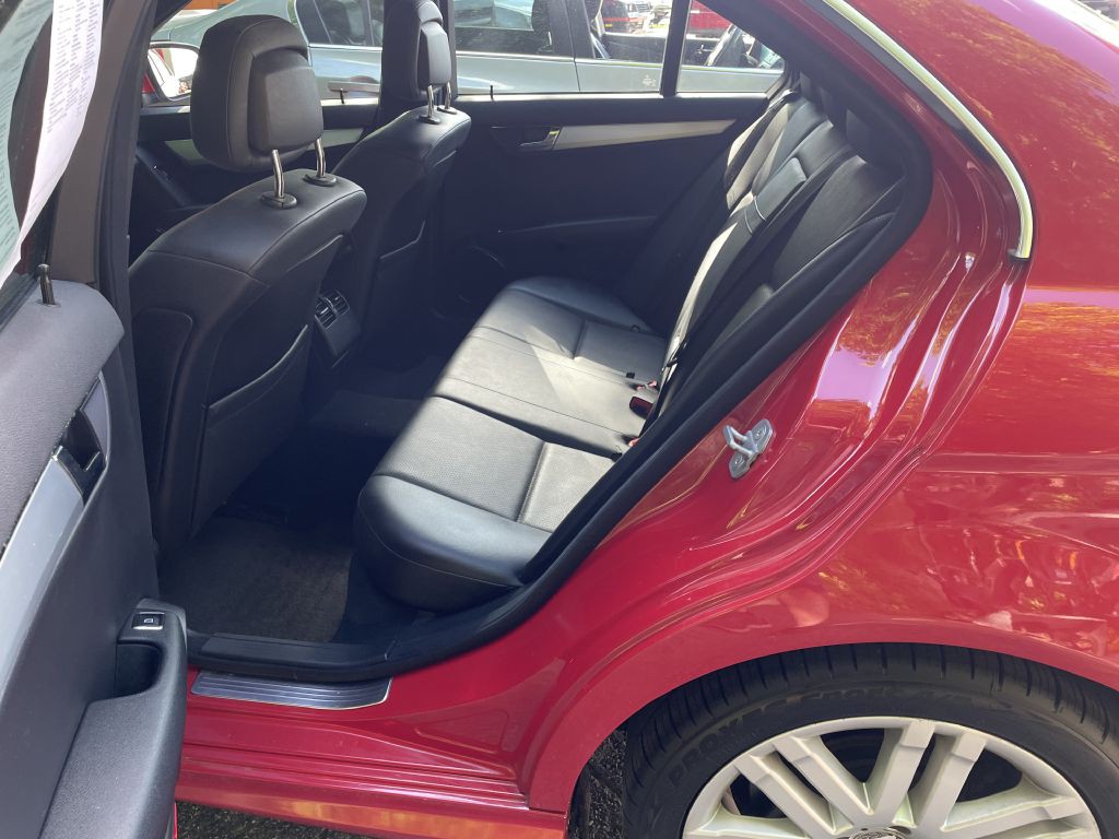 2009 Mercedes-Benz C-Class Image 21