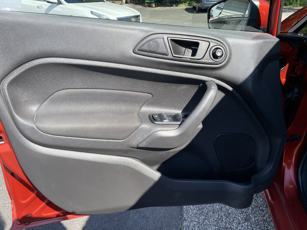 2018 Ford Fiesta Image 24