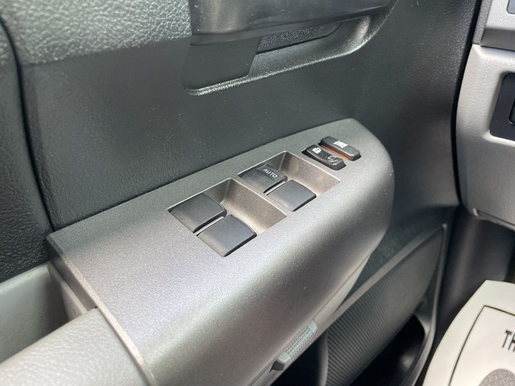 2011 Toyota Tundra Image 17