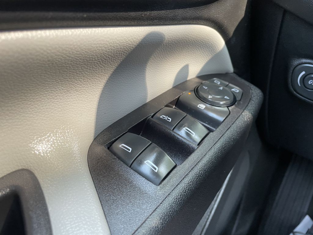 2018 Chevrolet Equinox Image 17